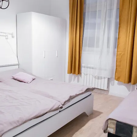 公寓 Cozy Minimalist Retreat In The Heart Of *