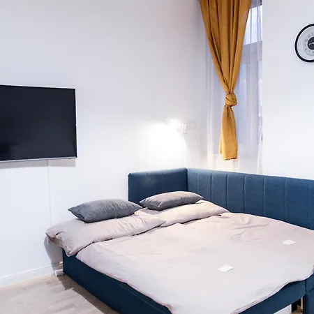 Apartamento Cozy Minimalist Retreat In The Heart Of