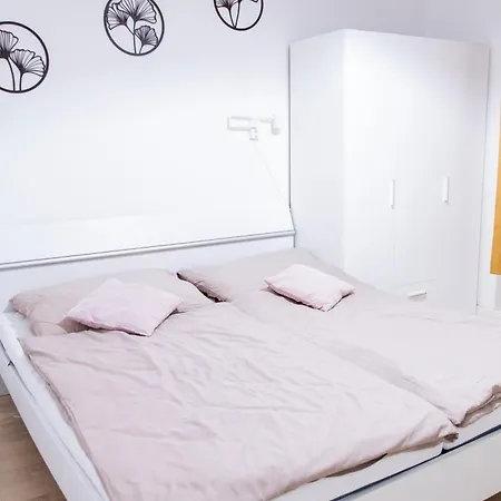 Apartamento Cozy Minimalist Retreat In The Heart Of