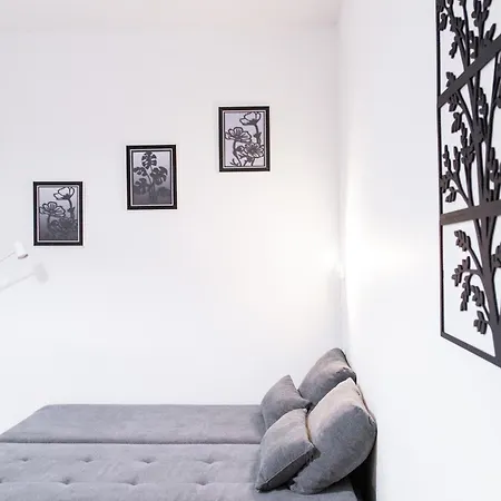 Cozy Minimalist Retreat In The Heart Of Apartamento Praga